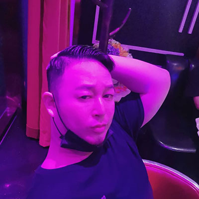 微信帅哥套图-富二代1238照片60视频-同一个男生真实生活照片-微信朋友圈QQ空间快速包装素材