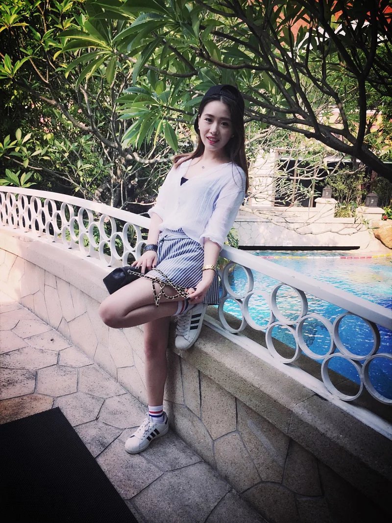KK72_208张图+6个视频 美女生活照高清素材套图-1