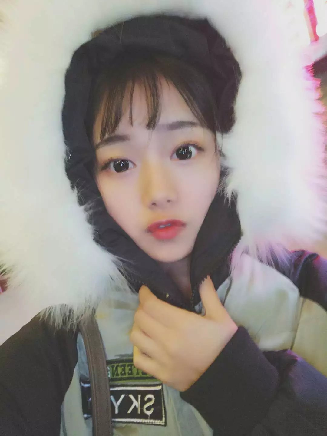 KK77_745张图+32个视频 超真实美女青春朋友圈生活照-1