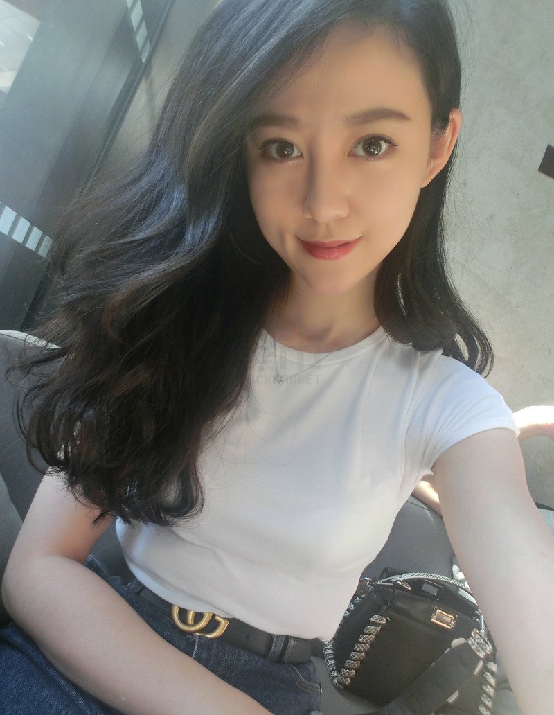 W48_女套图430照片（时尚青春健身身材好高挑长腿旅游潮流好气质网红脸白富美——素颜真实美女生活照）-13