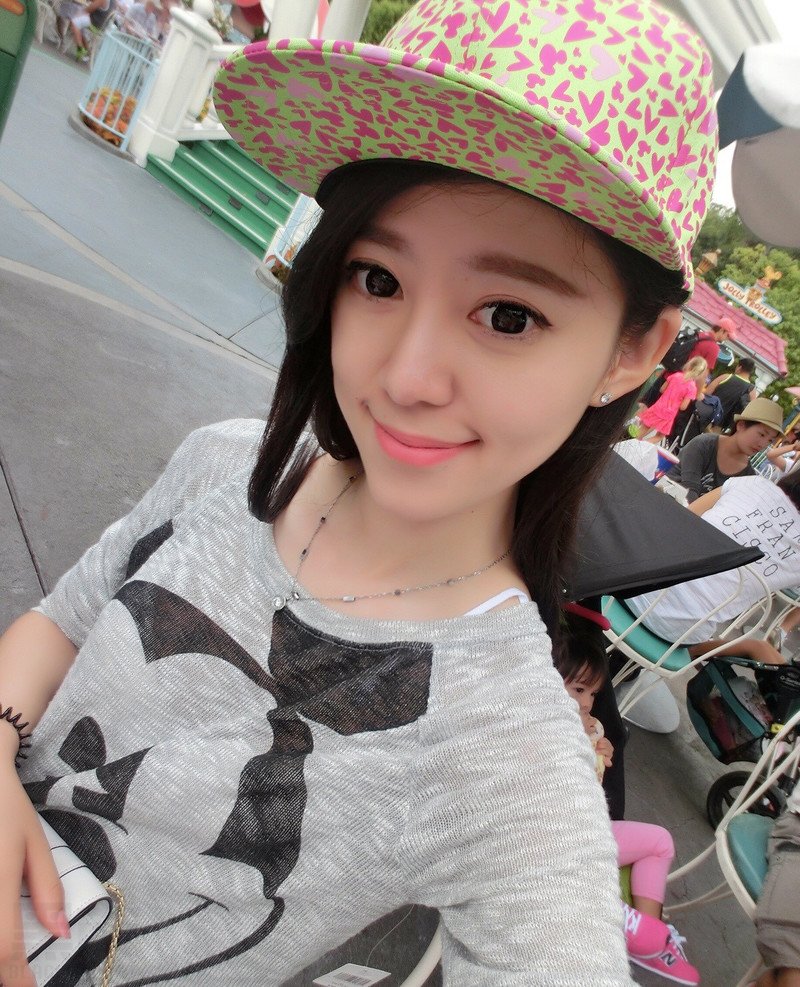 W48_女套图430照片（时尚青春健身身材好高挑长腿旅游潮流好气质网红脸白富美——素颜真实美女生活照）-10