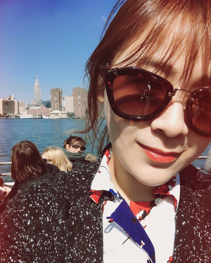 W54_女套图321照片（素颜真实女生 现实平常爱旅游女生）-3