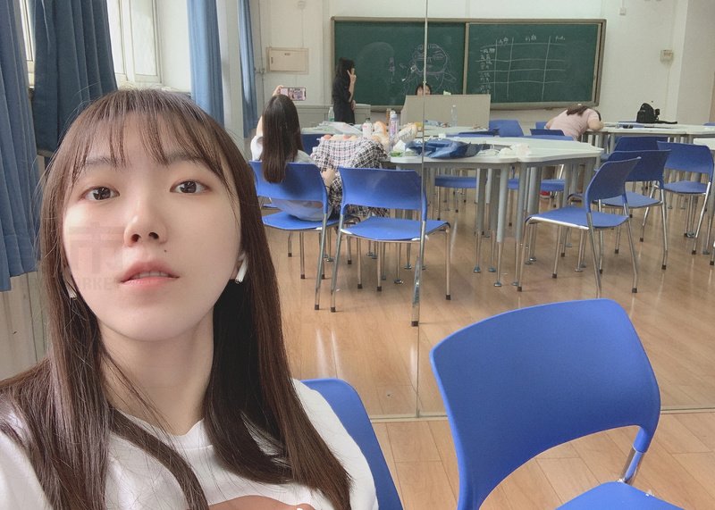 W60_女套图518照片（大学生 爱旅游 青春活力时尚美少女）-10