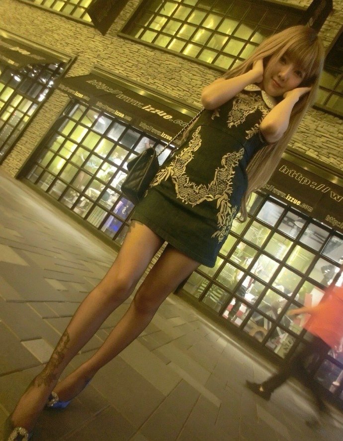 ZZ04_1868图 美腿带纹身好身材美女生活照素材套图-7