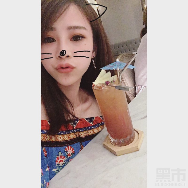 W25_女套图701照片+50视频（有泳装好身材网红气质达人时尚性感自拍照）-7
