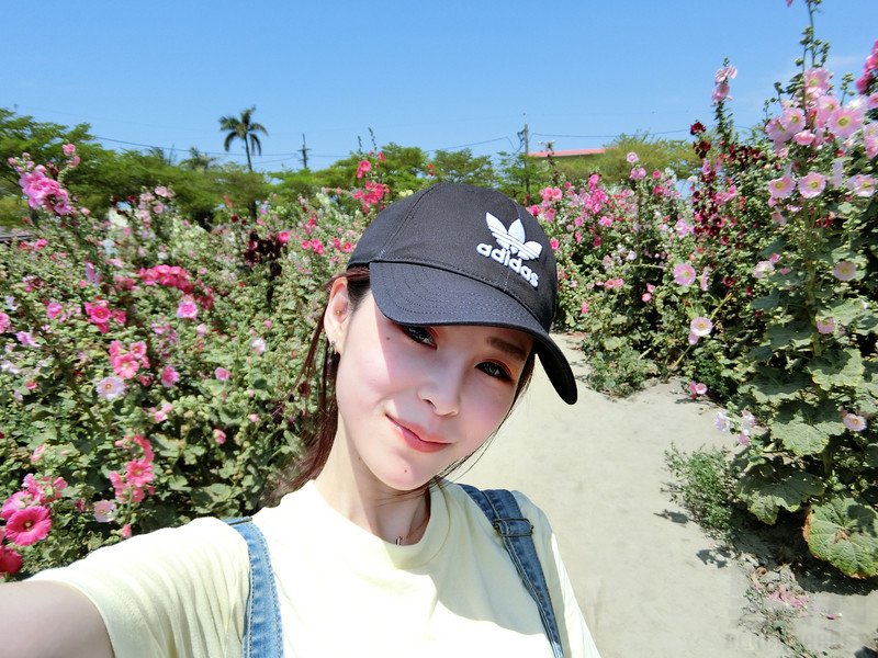 W25_女套图701照片+50视频（有泳装好身材网红气质达人时尚性感自拍照）-5