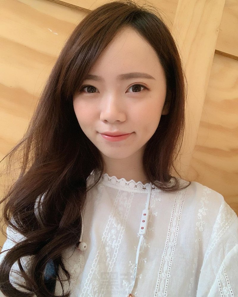 W26_女套图509照片+40视频（长腿女神美腿清纯邻家青春照素颜自拍照生活照）-9