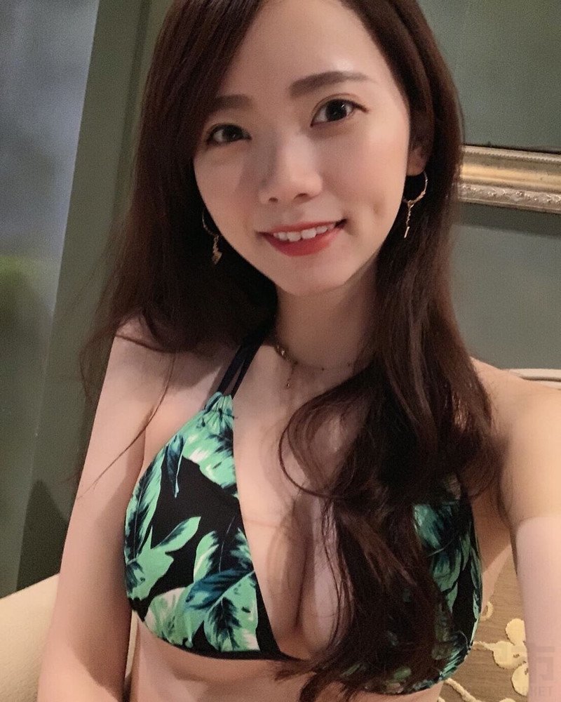 W26_女套图509照片+40视频（长腿女神美腿清纯邻家青春照素颜自拍照生活照）-14