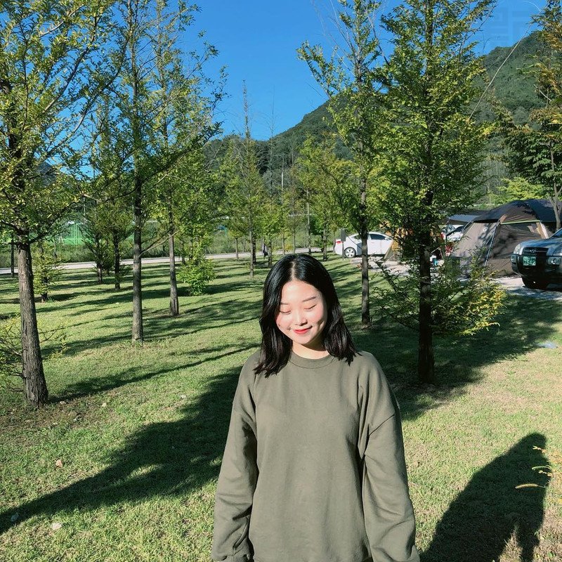 W27_女套图466照片（可爱小美女年轻活泼素颜青春清纯自拍照）-3