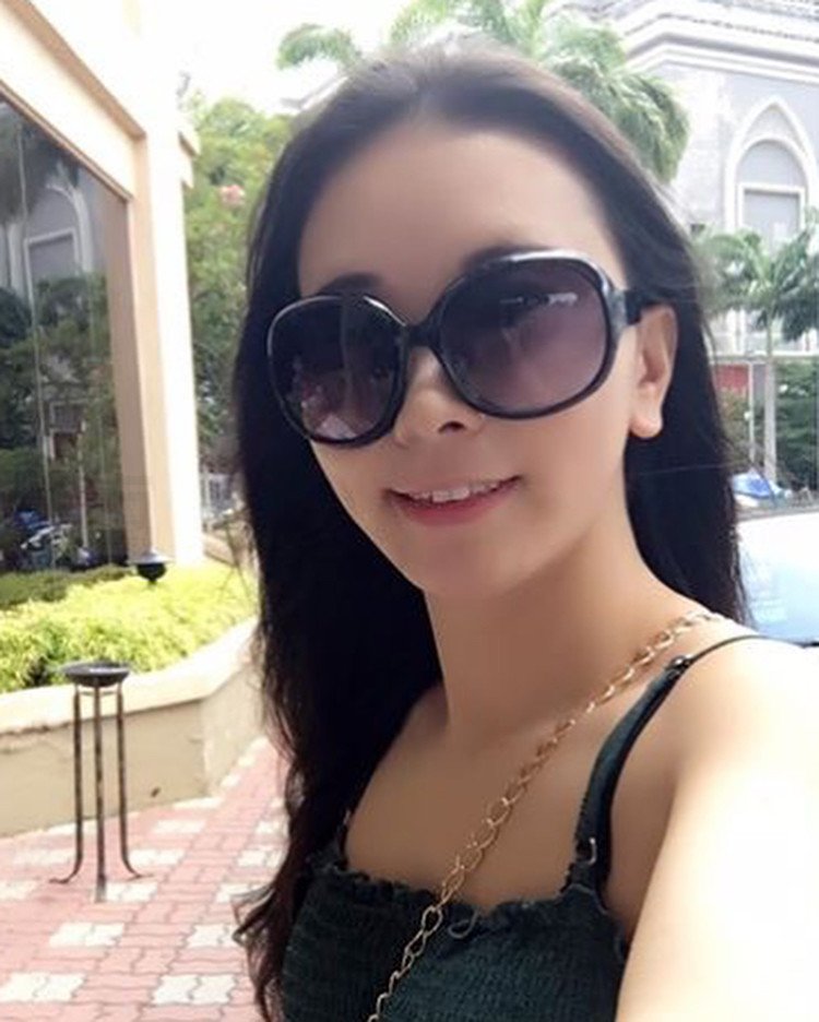 W28_女套图720照片+39视频（邻家小美女活泼真实素颜青春小女生生活照自拍照）-10