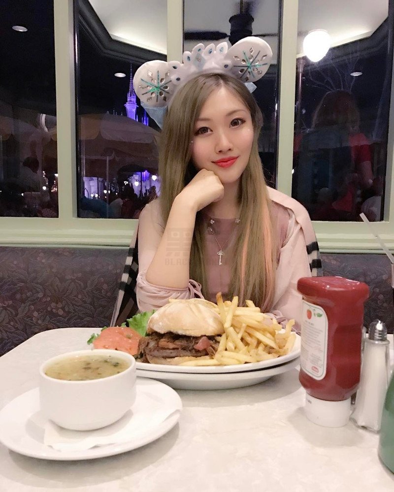 W30_女套图642照片+106视频（百变时尚达人网红气质网恋女神形象照生活照）-5