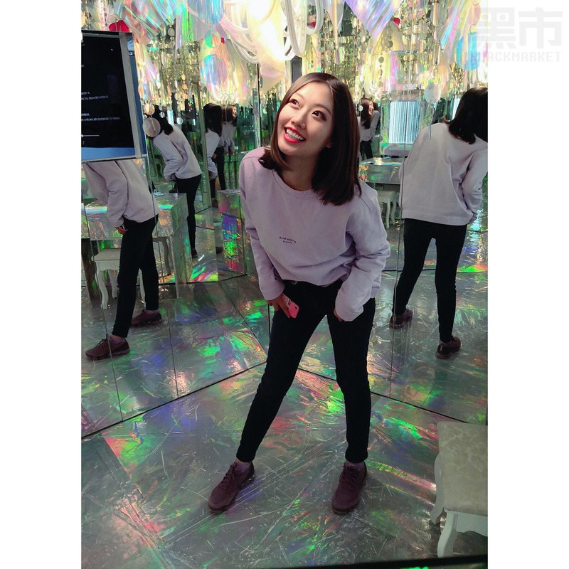 W30_女套图642照片+106视频（百变时尚达人网红气质网恋女神形象照生活照）-11
