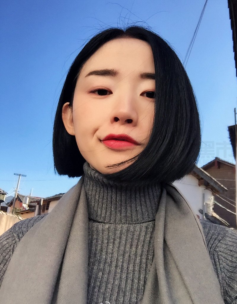 W31_女套图1174照片+2视频（长腿知性旅游时尚多变造型好身材苗条白富美—美女微信朋友圈全套生活照）-1