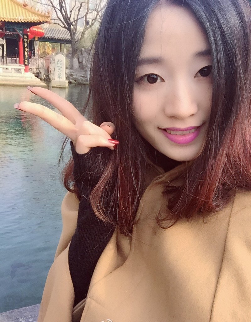 W31_女套图1174照片+2视频（长腿知性旅游时尚多变造型好身材苗条白富美—美女微信朋友圈全套生活照）-5