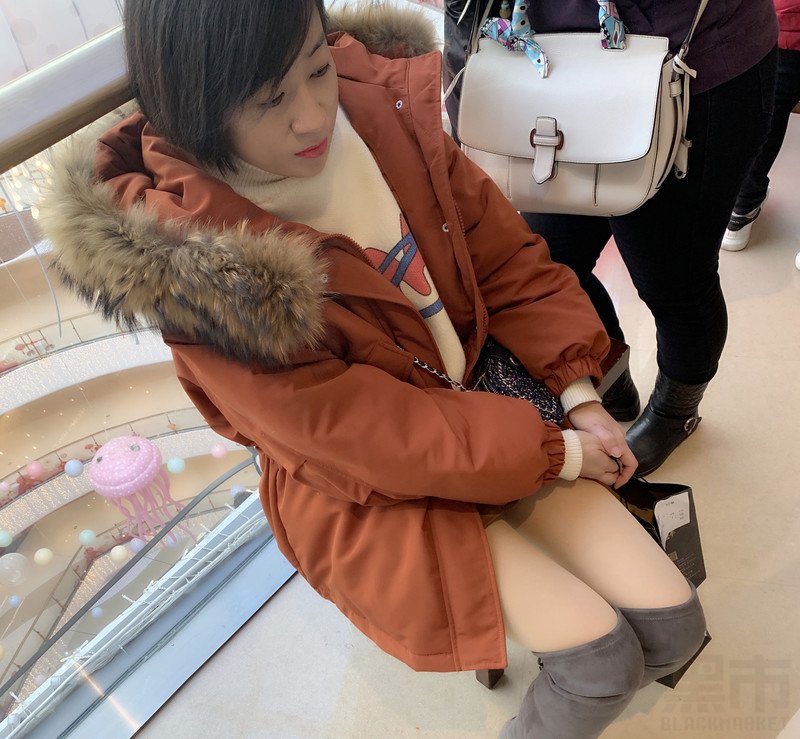 W32_女套图555照片+1视频（多腿照时尚性感诱惑可爱美腿丝袜—美女微信朋友圈整套一个人生活照）-13