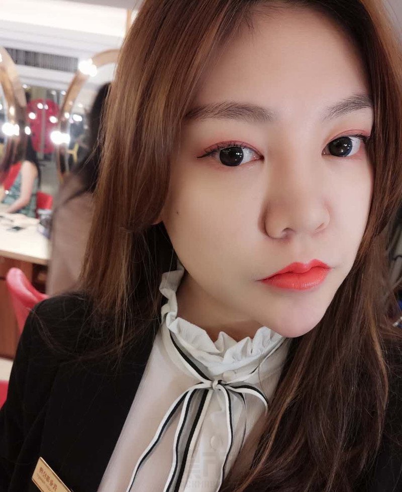 W33_女套图230照片+9视频（时尚性感网红脸）-2