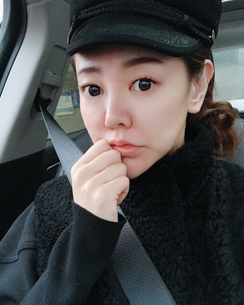 W33_女套图230照片+9视频（时尚性感网红脸）-8