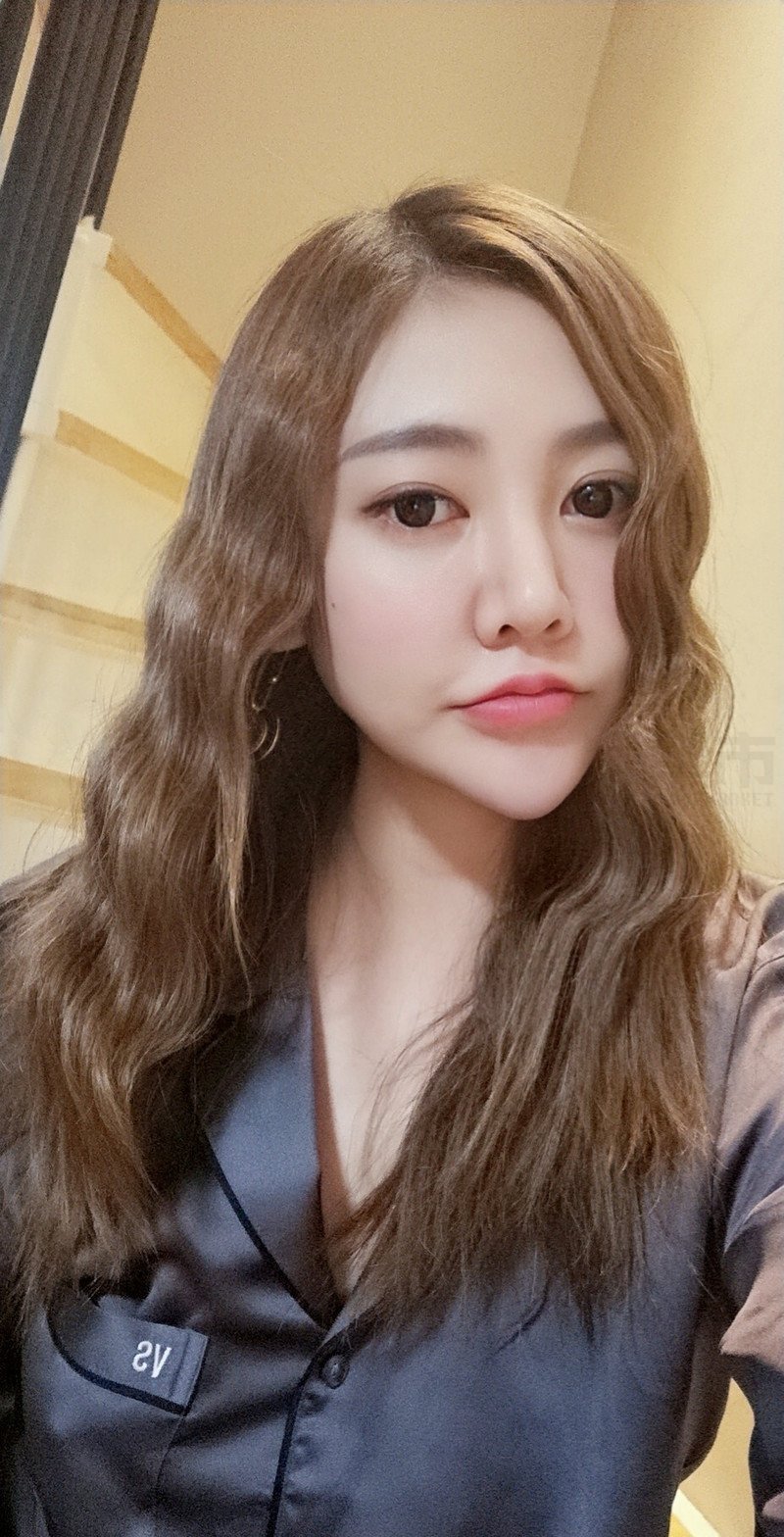 W33_女套图230照片+9视频（时尚性感网红脸）-12