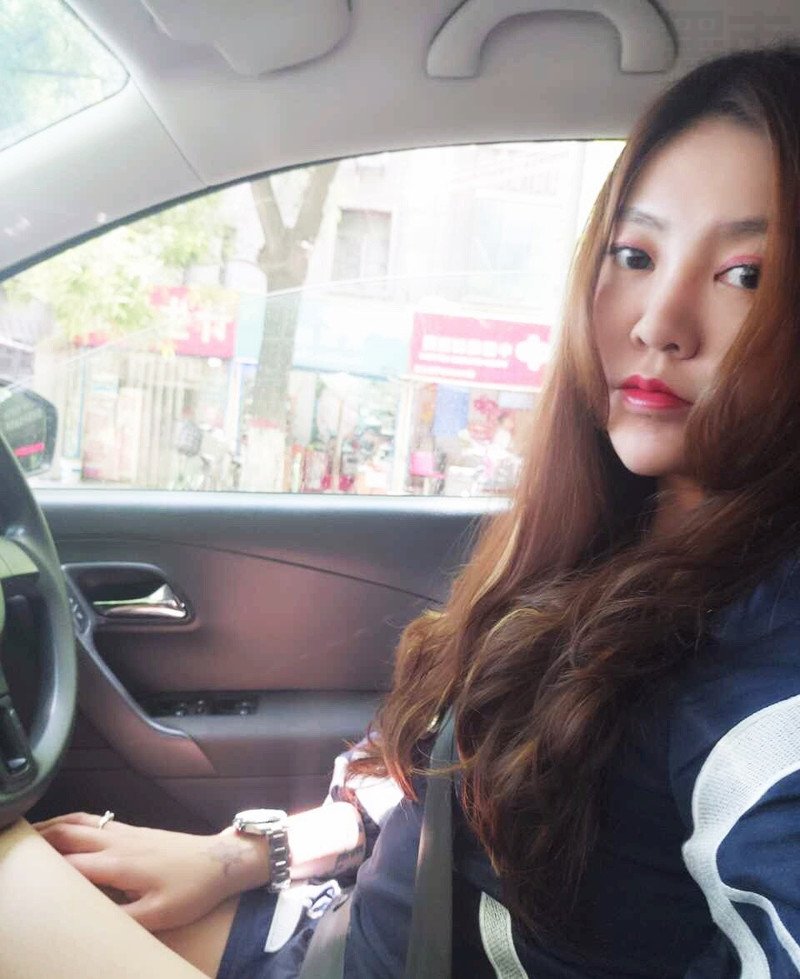 W33_女套图230照片+9视频（时尚性感网红脸）-3