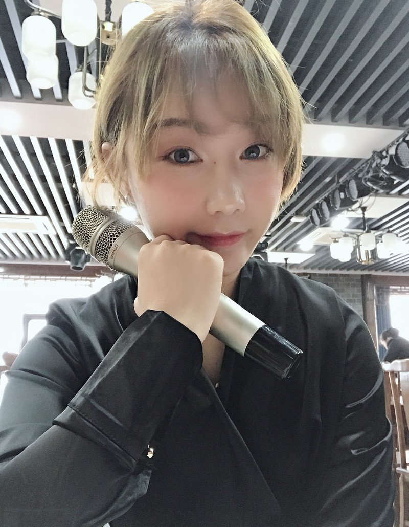 W34_女套图1259照片+37视频（有腹肌好身材苗条健身时尚甜美可人旅游百变造型）-11