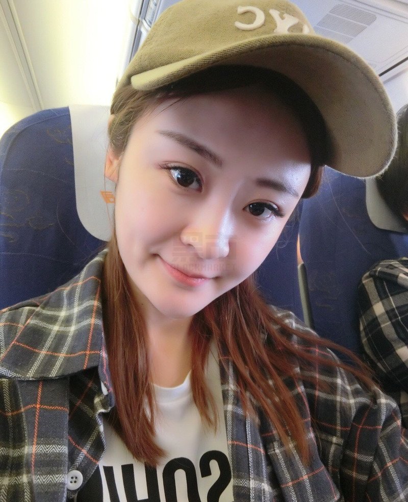 W39_女套图220照片（可爱青春清纯少女白富美旅游——美女生活照片头像组图）-2