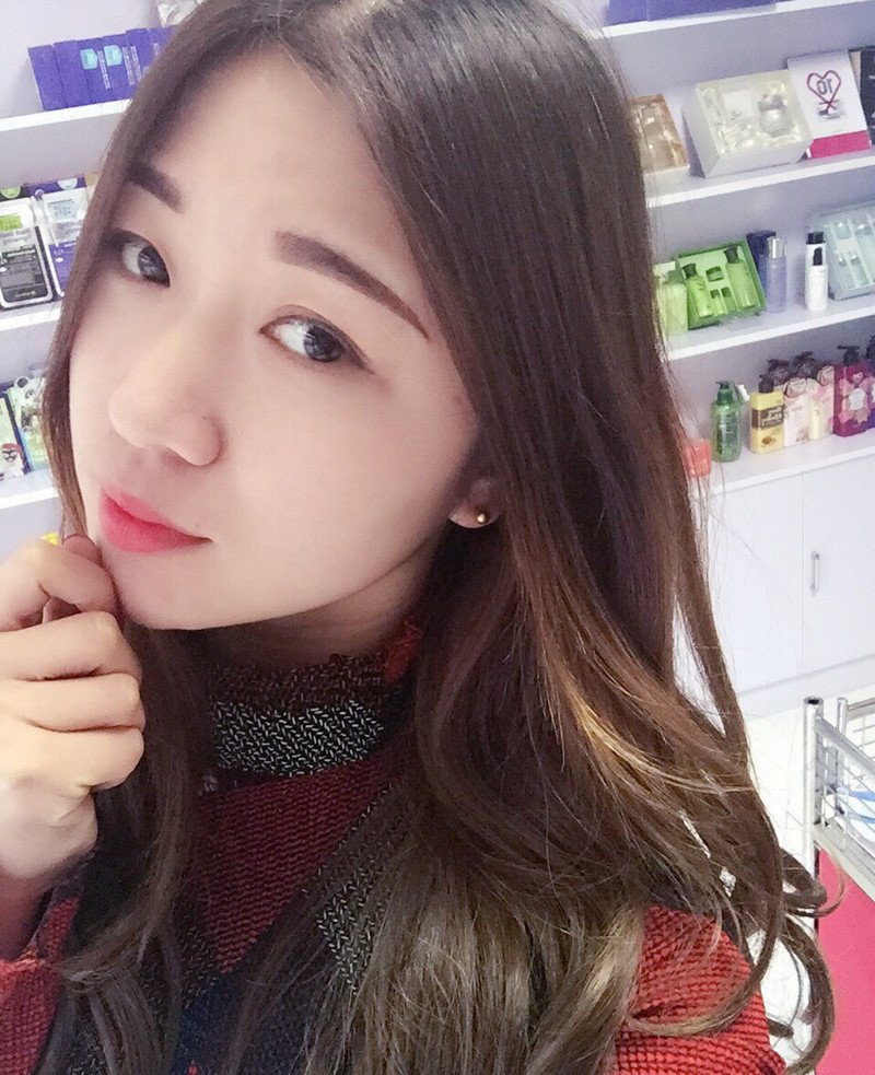 W40_女套图1371照片+30视频（可爱萌妹青春活泼旅游时尚网红脸——美女生活组图同一个人）-7