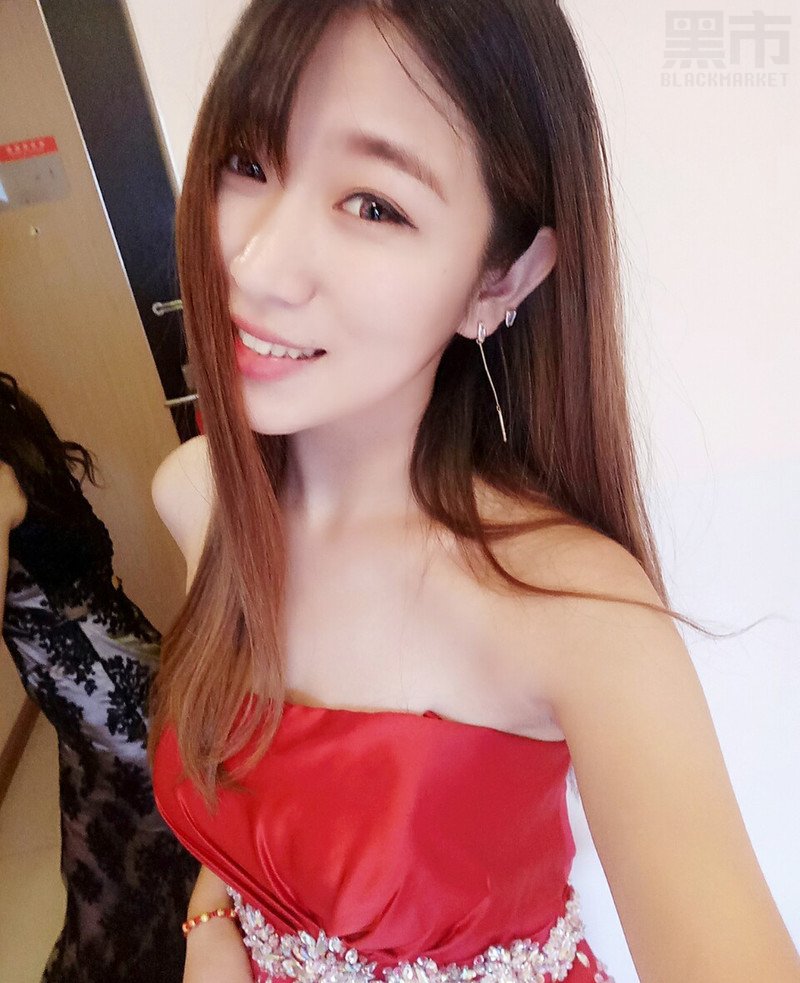 W40_女套图1371照片+30视频（可爱萌妹青春活泼旅游时尚网红脸——美女生活组图同一个人）-9