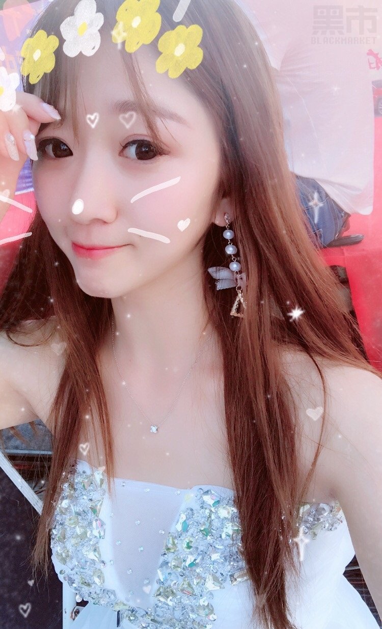 W40_女套图1371照片+30视频（可爱萌妹青春活泼旅游时尚网红脸——美女生活组图同一个人）-14
