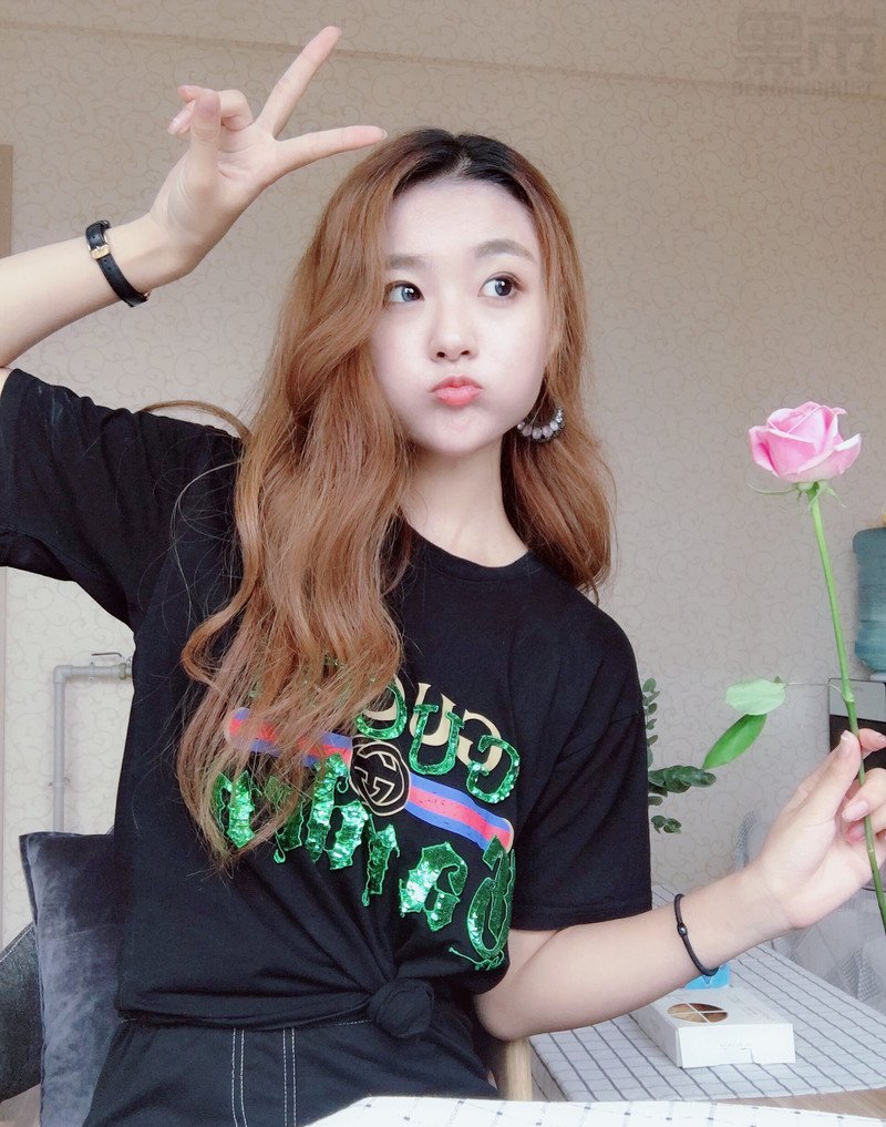 W42_女套图1538照片+153视频（多图多视频推荐时尚靓女靓丽多才多艺好衣品清纯青春网红——美女朋友圈生活-14