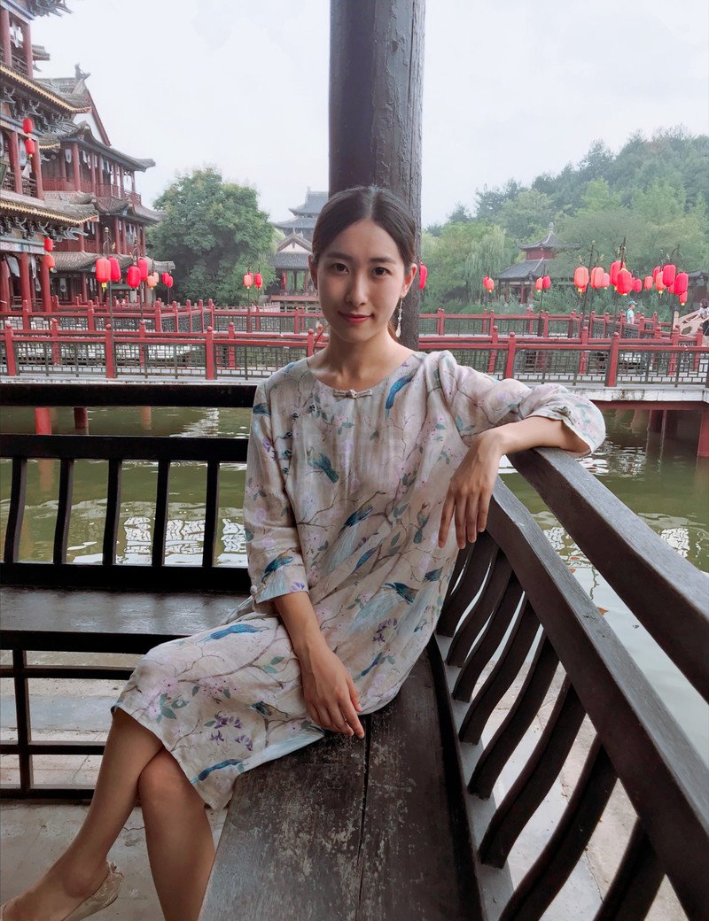 W44_女套图210照片+4视频（带娃少妇传统精致美女大家闺秀文韵气质佳弹古筝旅游时尚——美女真实微信头像）-11