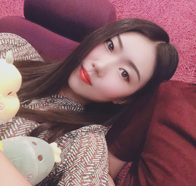 W67_女套图300照片（有情侣照 旅游时尚女神自拍照）-1