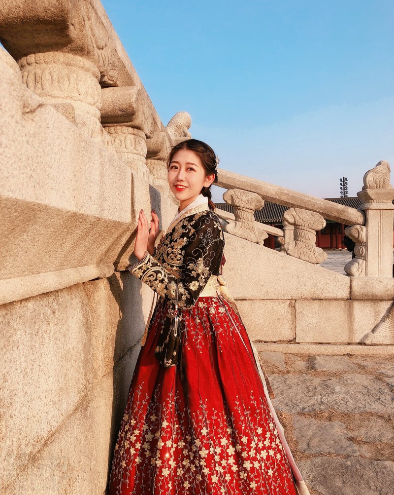 W70_女套图396照片+12视频（高颜值邻家美女 爱旅游大眼睛）-13