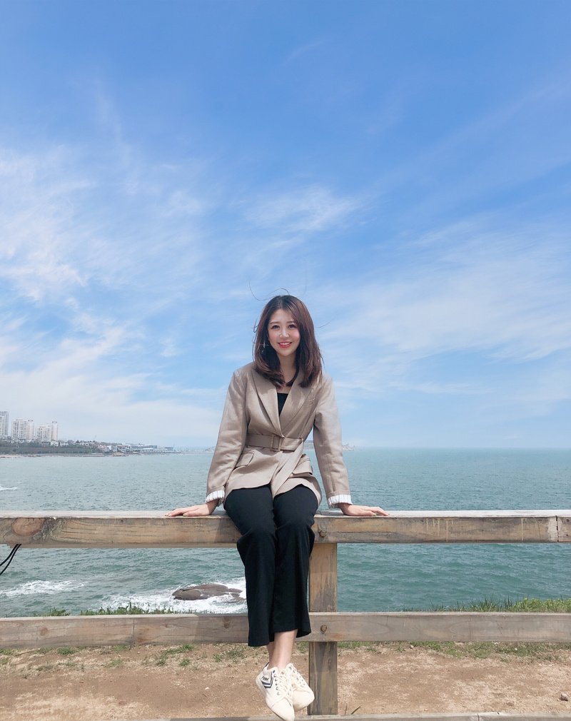 W70_女套图396照片+12视频（高颜值邻家美女 爱旅游大眼睛）-9