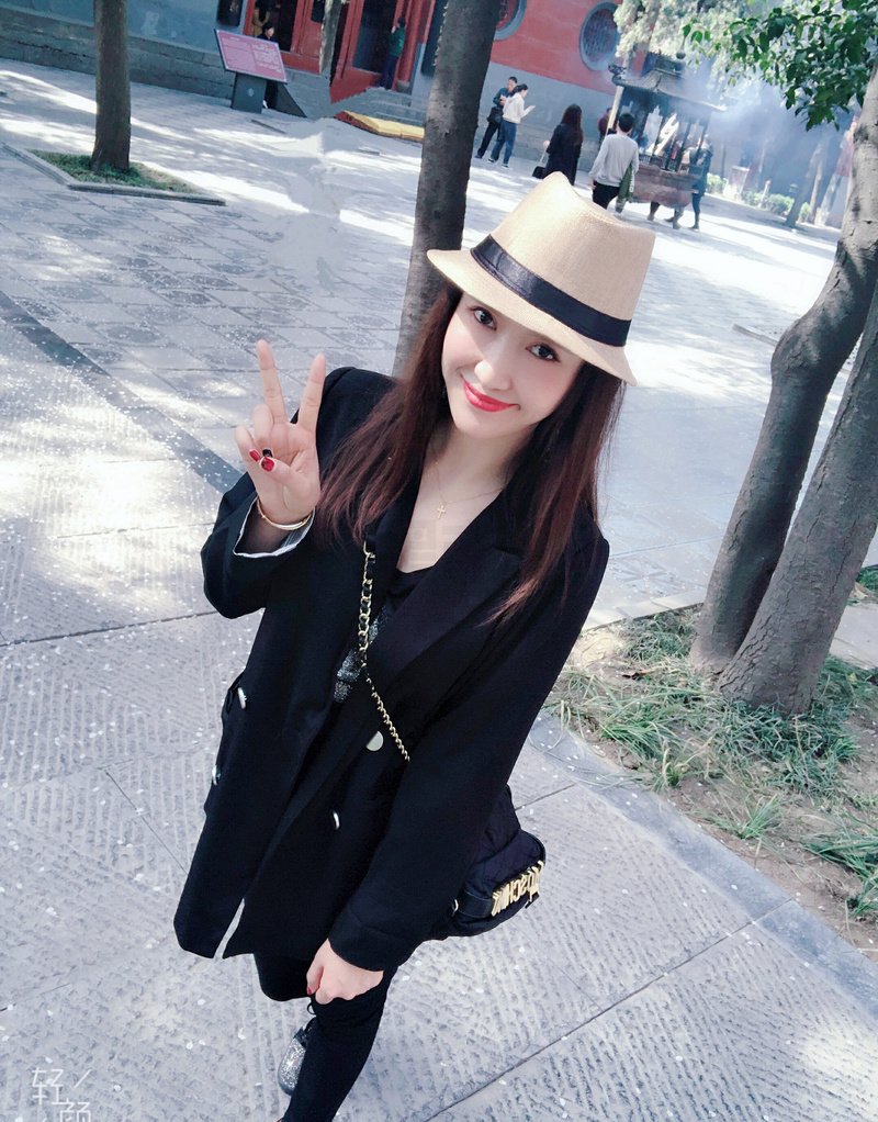 W71_女套图635照片+64视频（网红脸气质高冷白富美 有在车里照片）-1