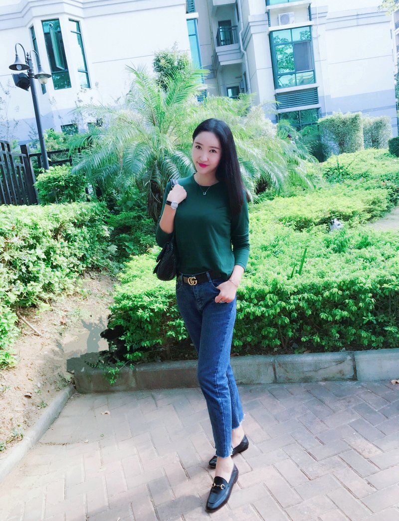 W71_女套图635照片+64视频（网红脸气质高冷白富美 有在车里照片）-14