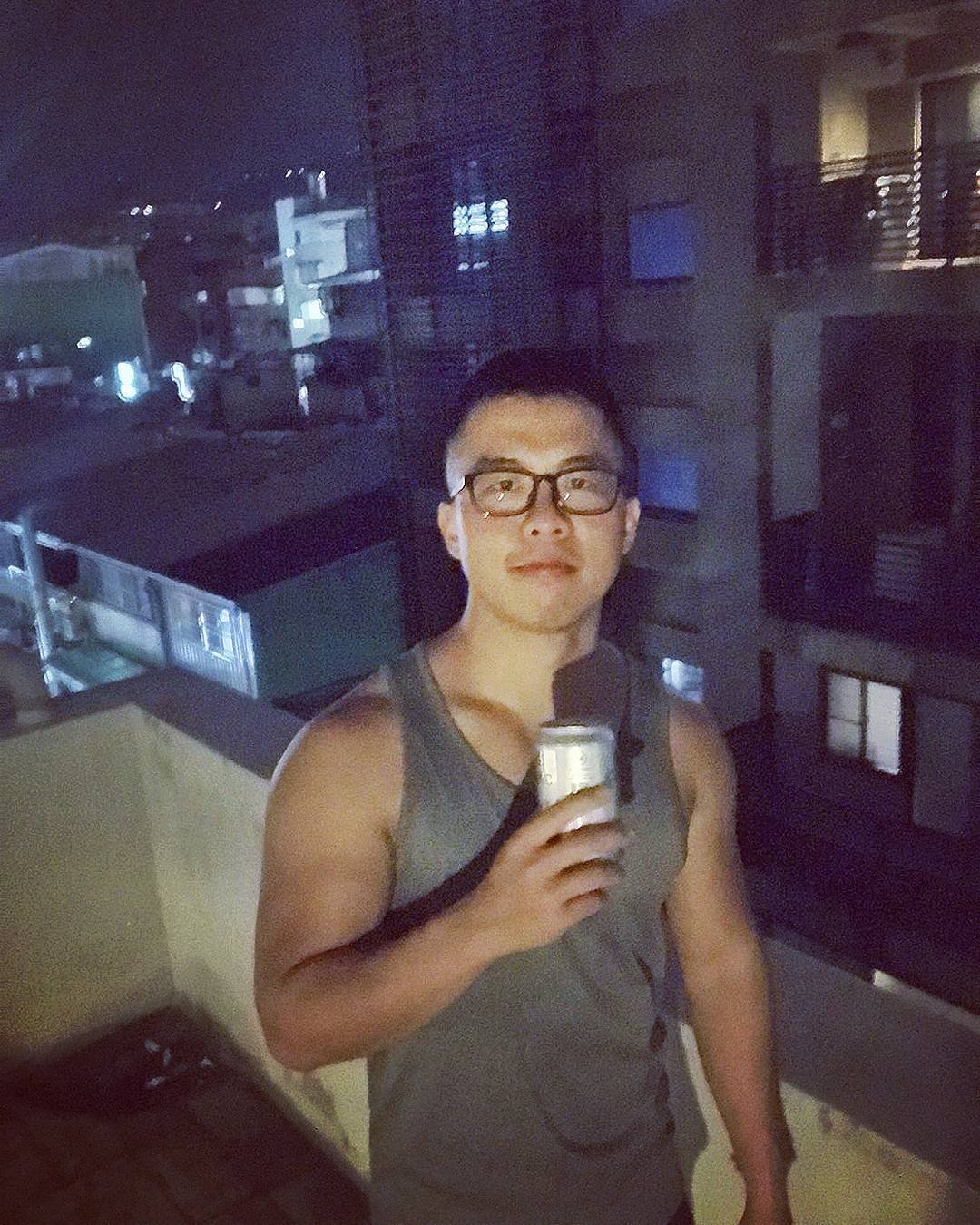 NAA09健身男神套图生活照598照片+81视频-1