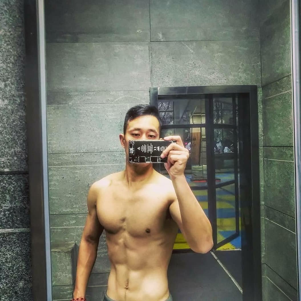 M11男图243照片+5视频（好身材帅哥男神真实有酒窝男士同一个人）-13