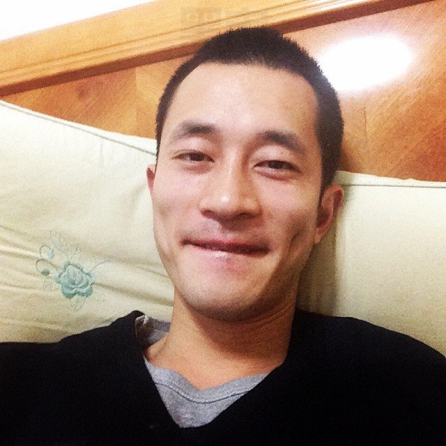 M11男图243照片+5视频（好身材帅哥男神真实有酒窝男士同一个人）-8