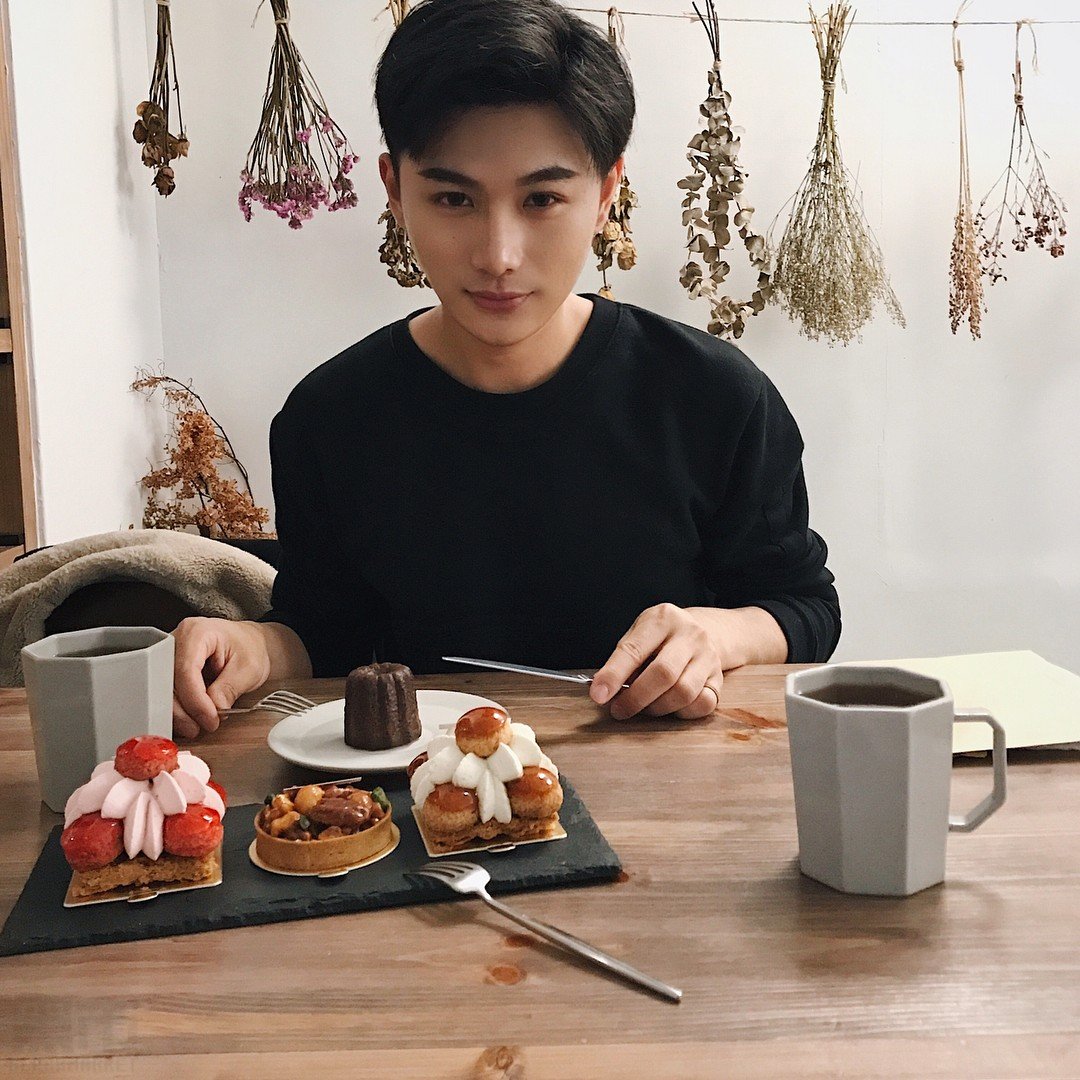 M14男图1216照片+8视频（时尚帅哥拍照达人小鲜肉男神小年轻时尚小奶狗）-1