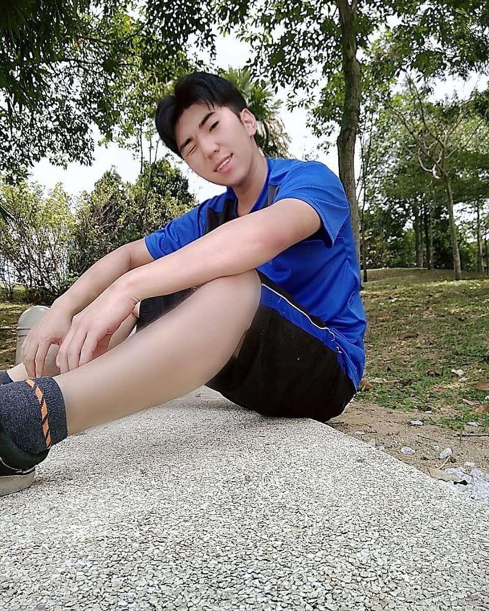 M10男图305照片+1视频（年轻帅哥小男神活泼小青年爱好二次元时尚小鲜肉）-14