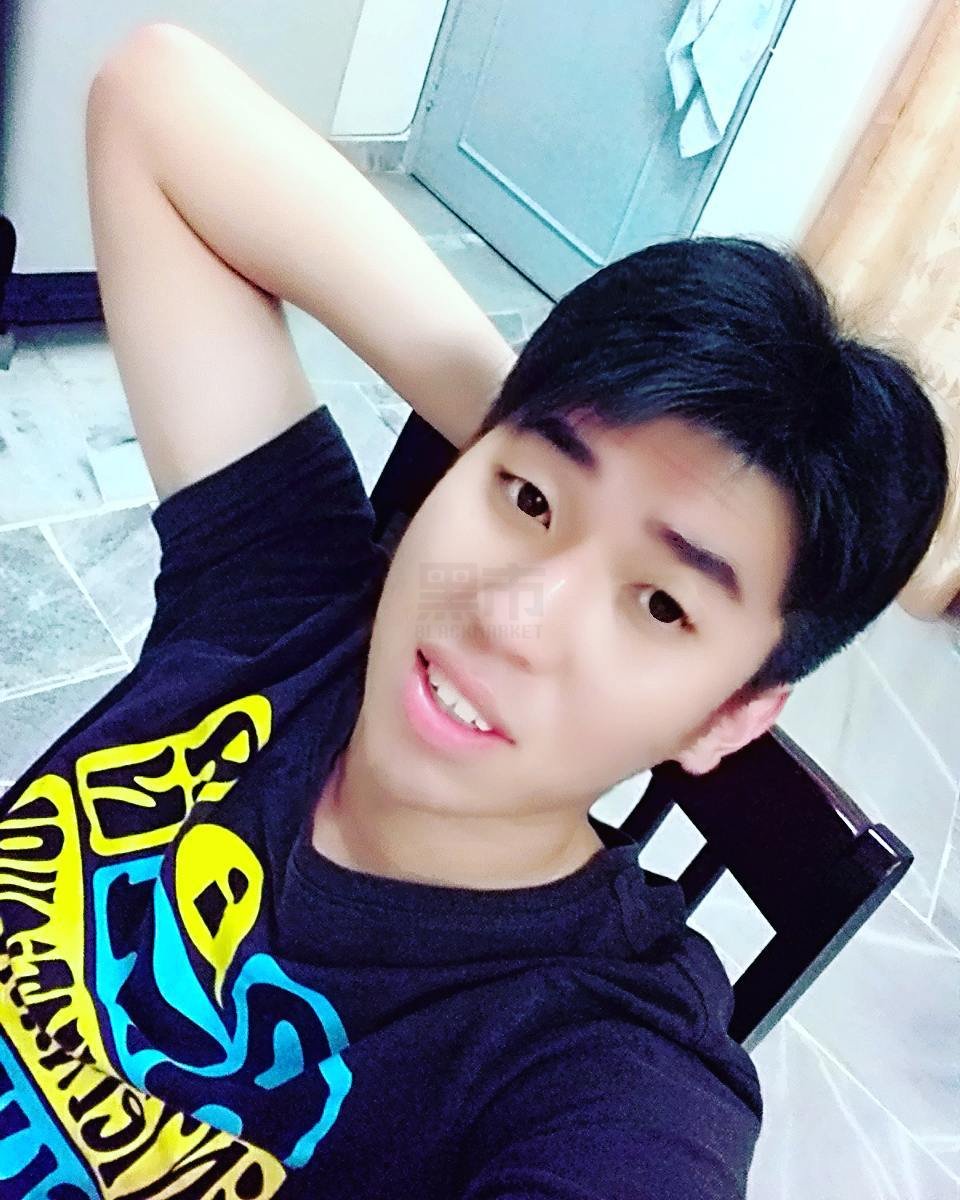 M10男图305照片+1视频（年轻帅哥小男神活泼小青年爱好二次元时尚小鲜肉）-2