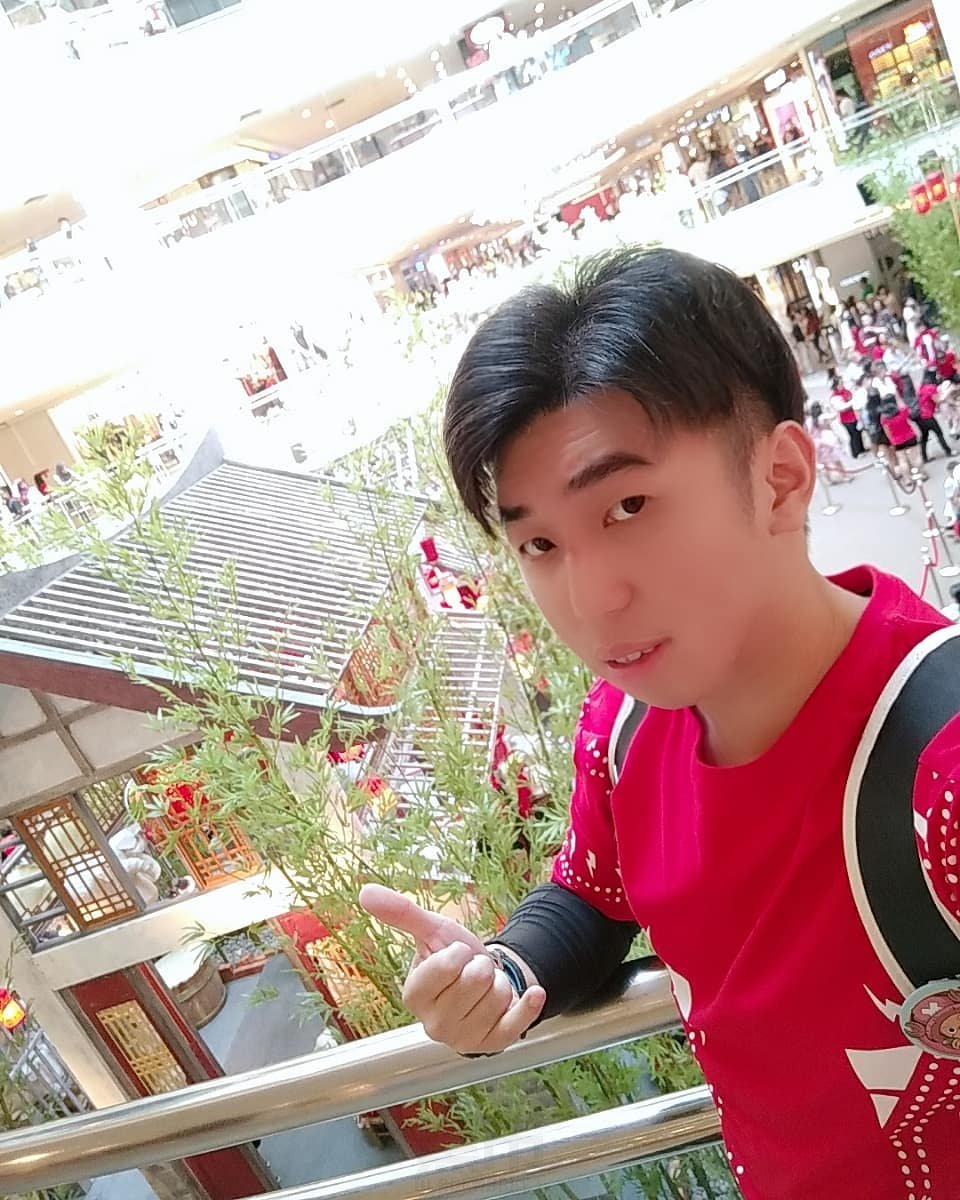 M10男图305照片+1视频（年轻帅哥小男神活泼小青年爱好二次元时尚小鲜肉）-12