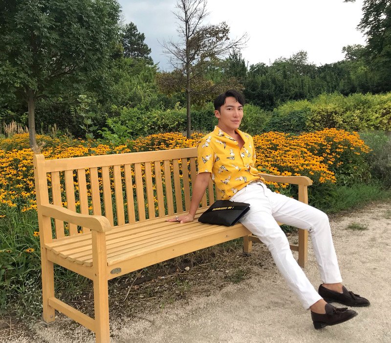 M28_男套图681照片（有钱奢华高大上高帅富男神旅游时尚自拍照潮流成熟男士朋友圈素材形象照）-10