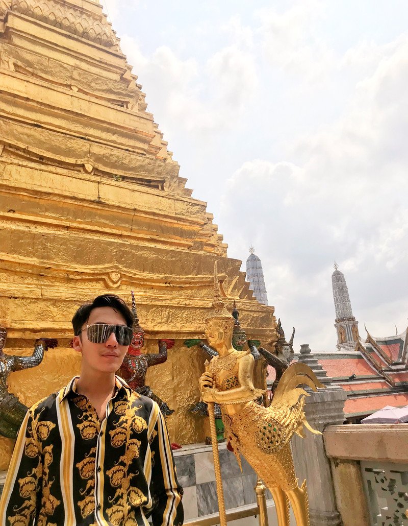 M28_男套图681照片（有钱奢华高大上高帅富男神旅游时尚自拍照潮流成熟男士朋友圈素材形象照）-8
