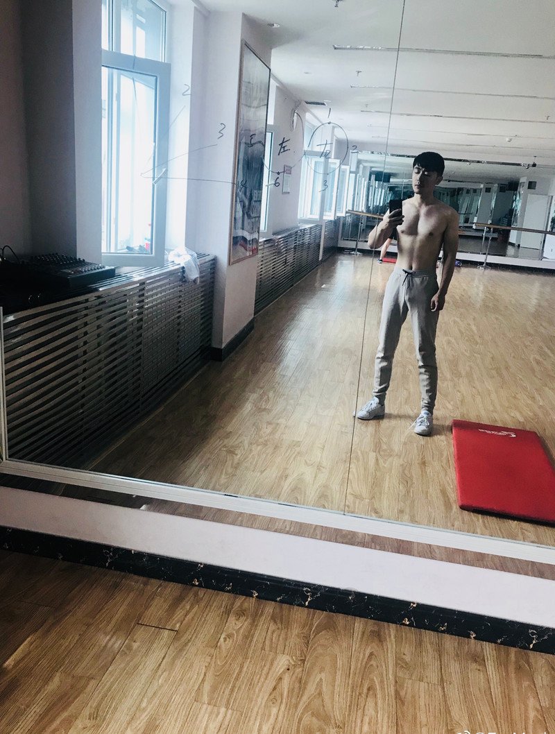 M33_男套图1007照片（超多图片素材好身材有腹肌爱自拍好身材男生小年轻青年男神朋友圈微商素材同一个人）-10