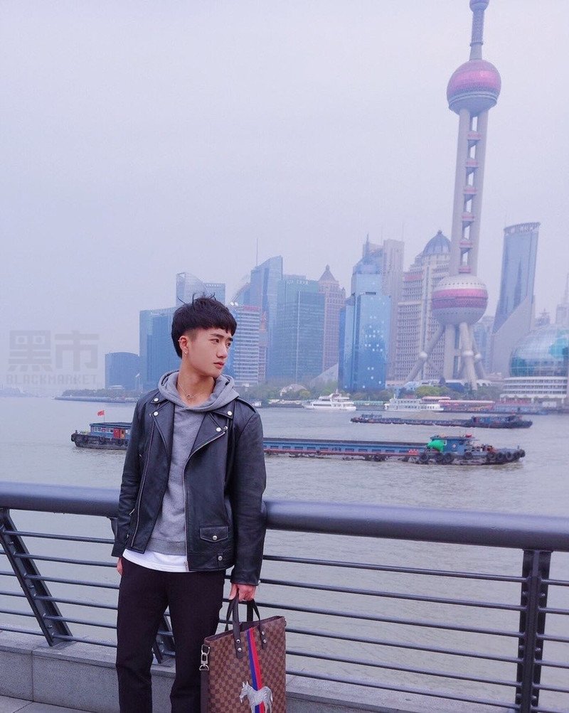 M41_男套图175照片（健美好身材男神同一个人素材男士男生男青年组图微商朋友圈）-8