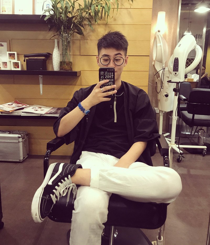 M46_男套图243照片（戴眼镜小年轻学生同一个人组图小青年男神微商朋友圈素材）-4