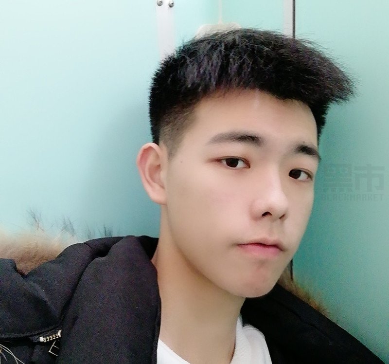 M63_男套图126照片（普通文艺小青年自拍照年轻男生同人图片微信微商朋友圈素材）-3