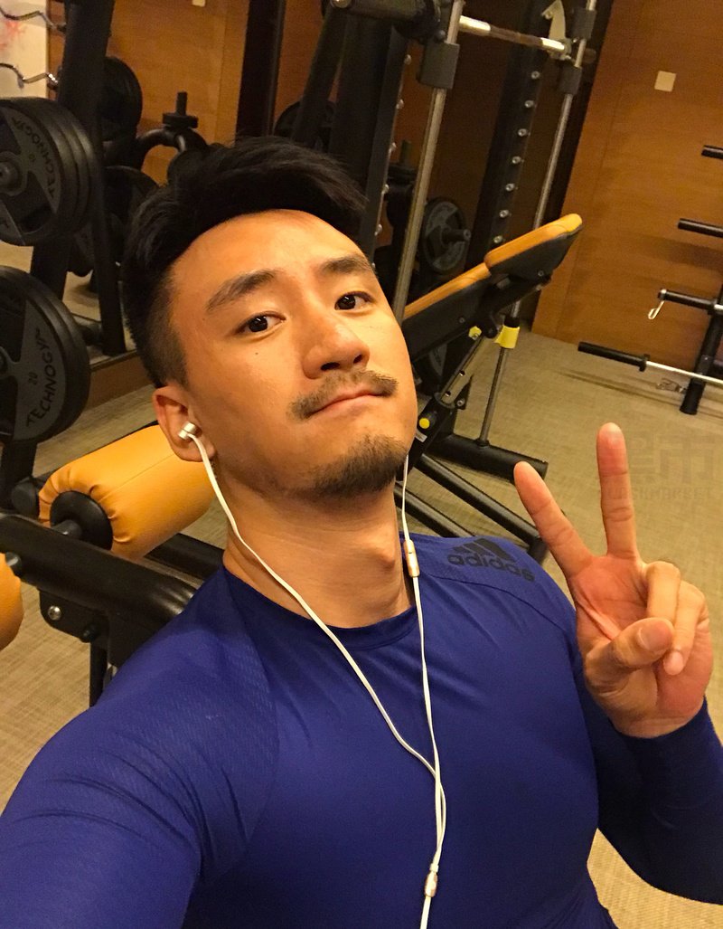 M91_男套图371照片（高富帅健身达人一整套生活照 好身材爱自拍男士同一个人照片组）-9
