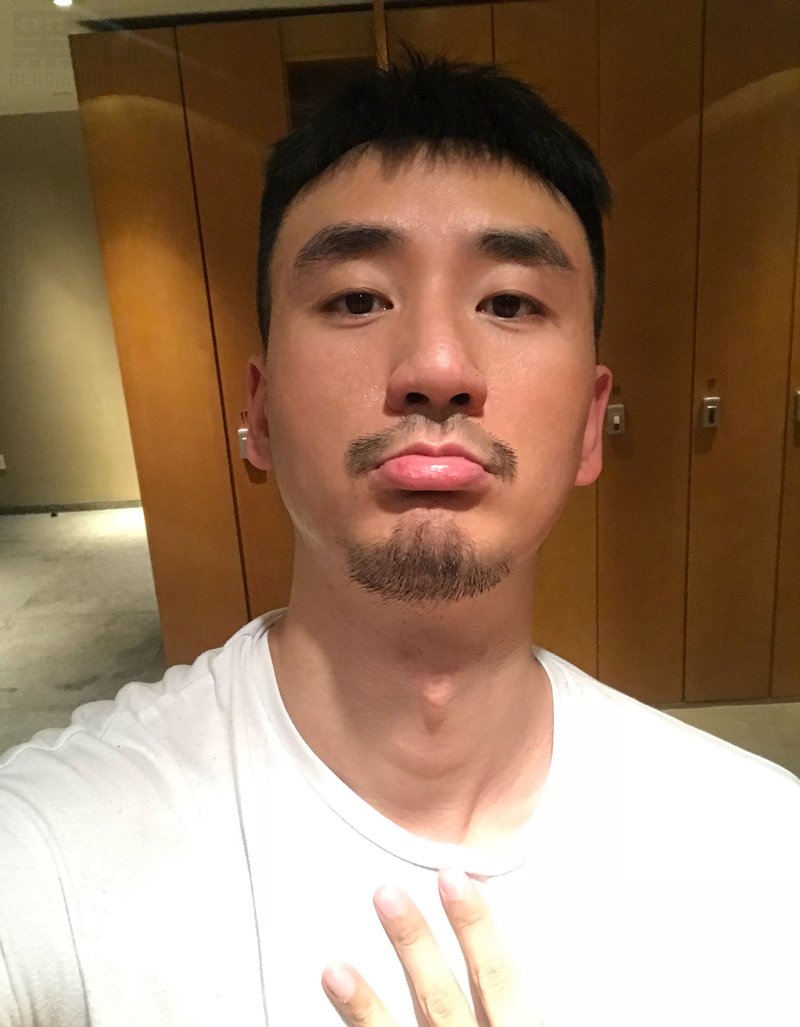 M91_男套图371照片（高富帅健身达人一整套生活照 好身材爱自拍男士同一个人照片组）-11